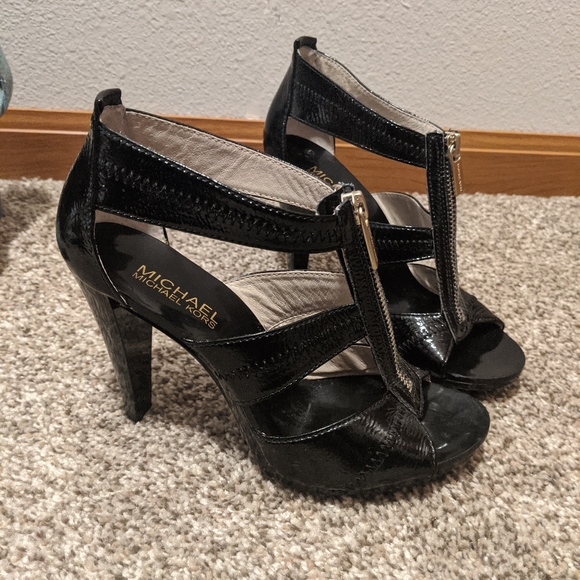 Michael kors heels - Picture 2 of 4